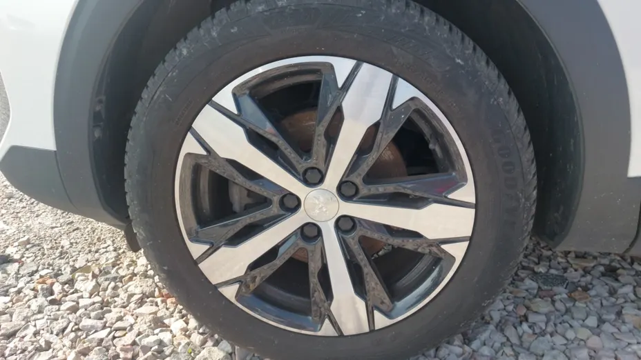 PEUGEOT 3008 3008 1.2 PureTech Allure S&S EAT8