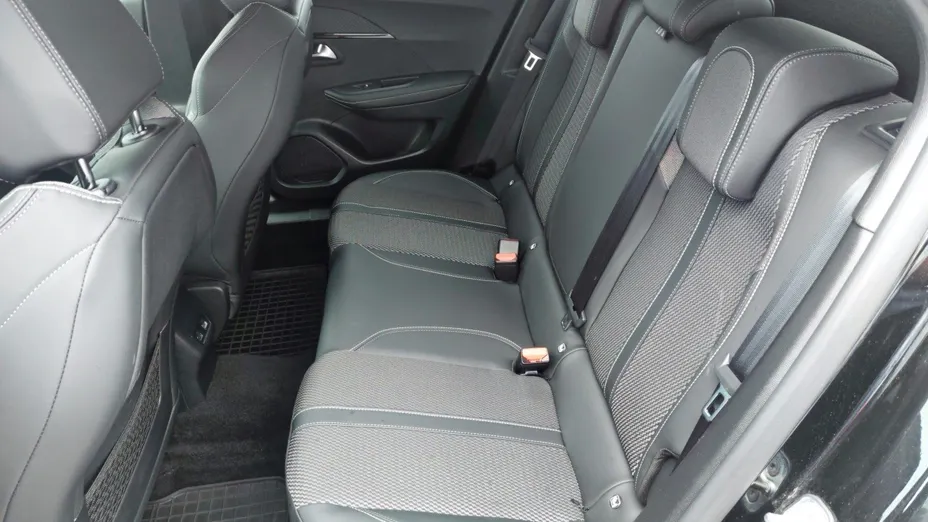 PEUGEOT 2008 2008 1.2 PureTech GT S&S EAT8