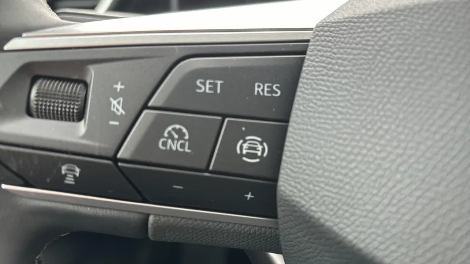 SEAT Leon Leon 1.5 eTSI mHEV Style DSG Nowy