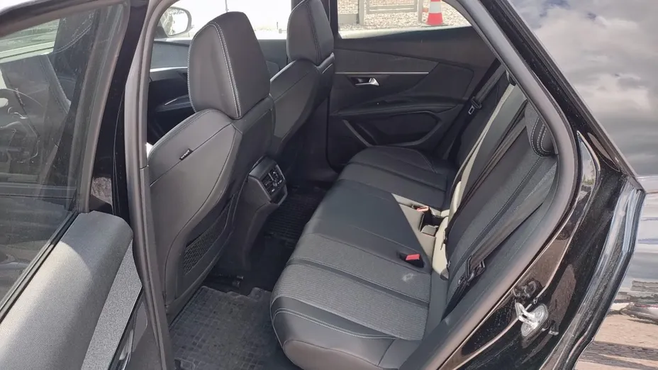 PEUGEOT 3008 3008 1.2 PureTech Allure Pack S&S EAT8