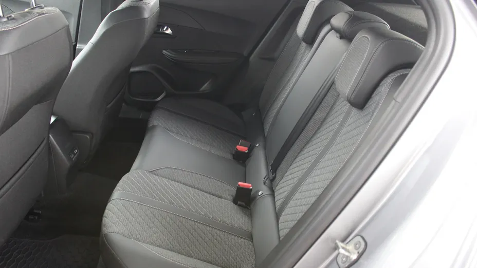 PEUGEOT 2008 2008 PureTech 130 Allure S&S EAT8