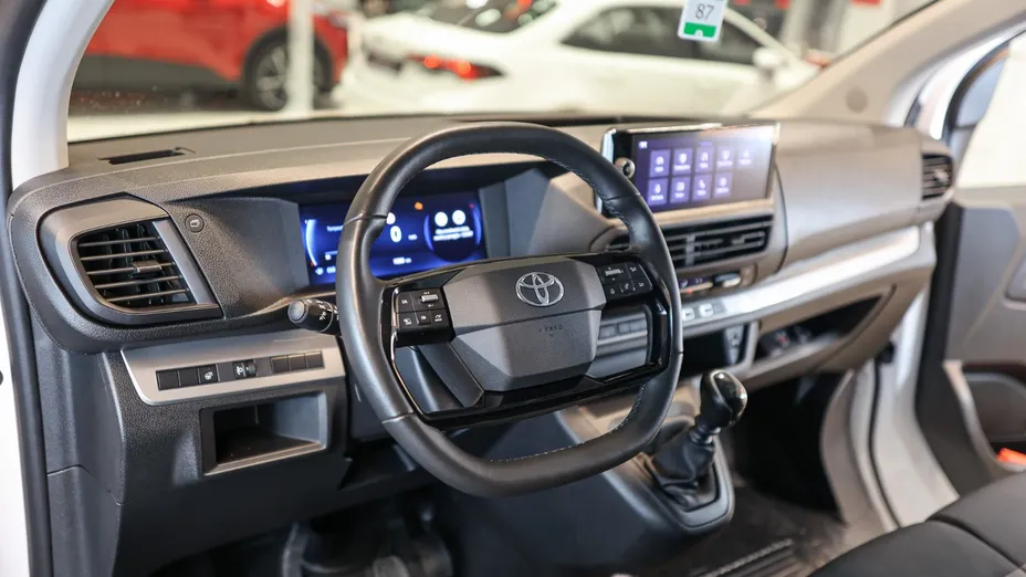 TOYOTA Proace Proace 2.0 D-4D Long Active