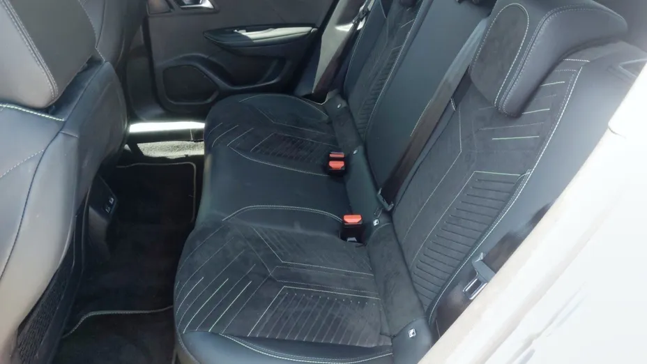 PEUGEOT 2008 2008 PureTech 130 GT S&S EAT8