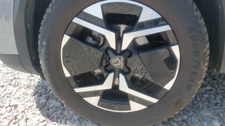 PEUGEOT 2008 2008 PureTech 130 GT S&S EAT8