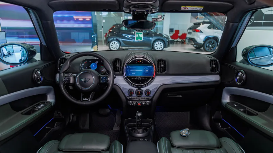 MINI [BMW] Countryman Cooper SD ALL4 ALL4 Trim aut