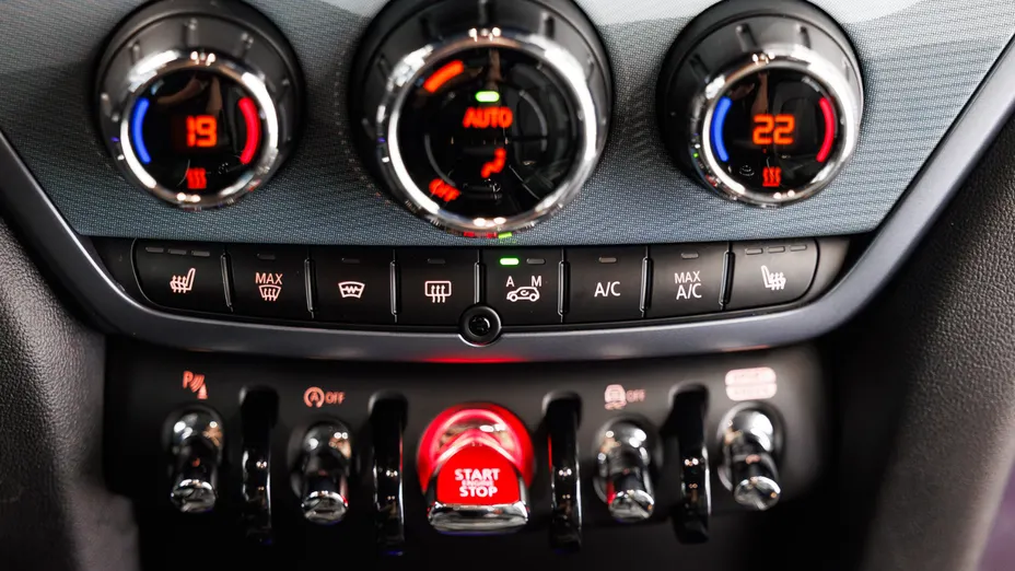 MINI [BMW] Countryman Cooper SD ALL4 ALL4 Trim aut