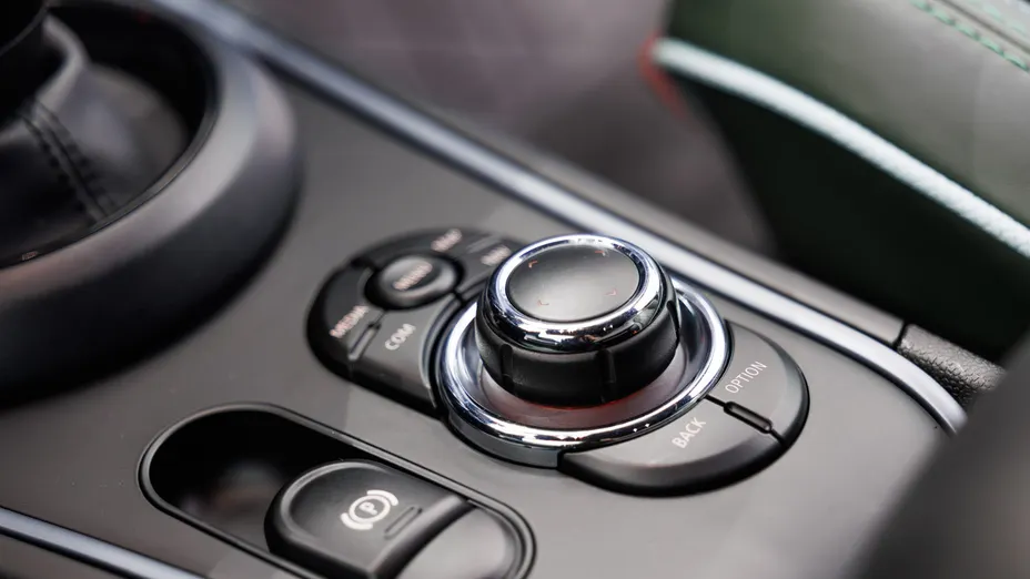 MINI [BMW] Countryman Cooper SD ALL4 ALL4 Trim aut