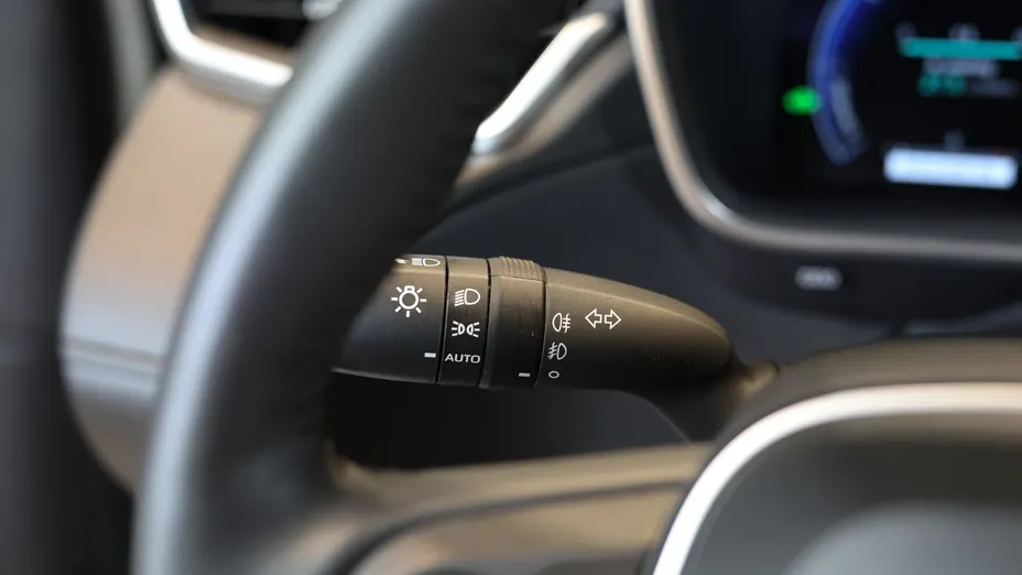 TOYOTA Corolla Cross Corolla Cross 2.0 Hybrid Executive AWD