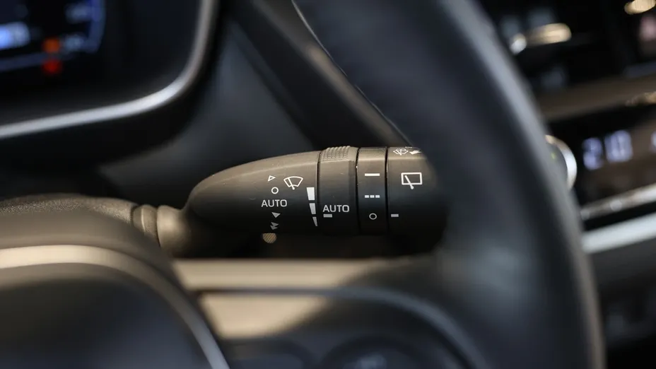 TOYOTA Corolla Cross Corolla Cross 2.0 Hybrid Executive AWD