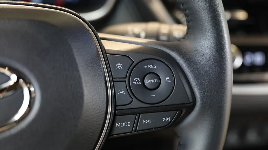 TOYOTA Corolla Cross Corolla Cross 2.0 Hybrid Executive AWD