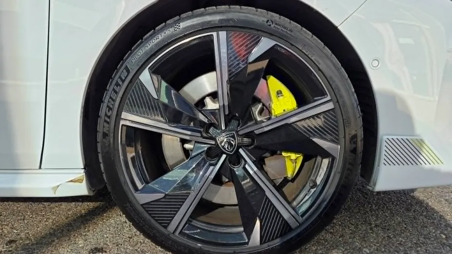 PEUGEOT 508 508 1.6 PureTech HYbrid4 Peugeot Sport Engineered EAT8