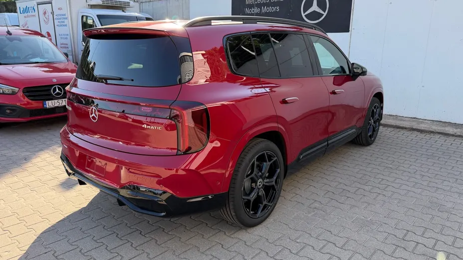 MERCEDES-BENZ GLB -