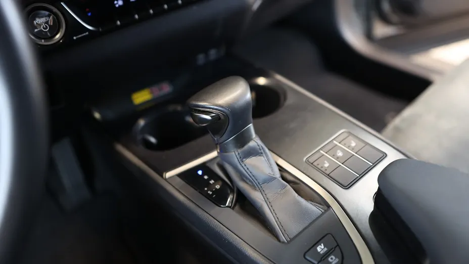 LEXUS UX UX 250h GPF Business 2WD