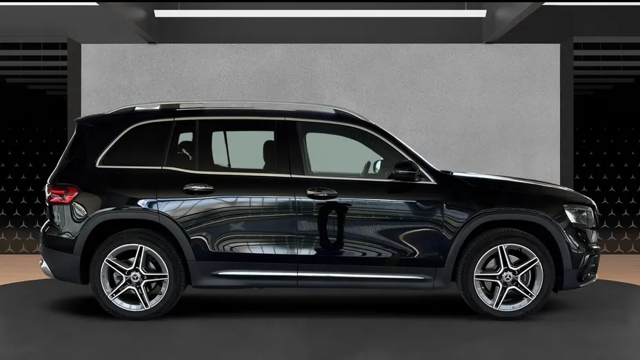 MERCEDES-BENZ GLB GLB 200 mHEV AMG Line 7G-DCT