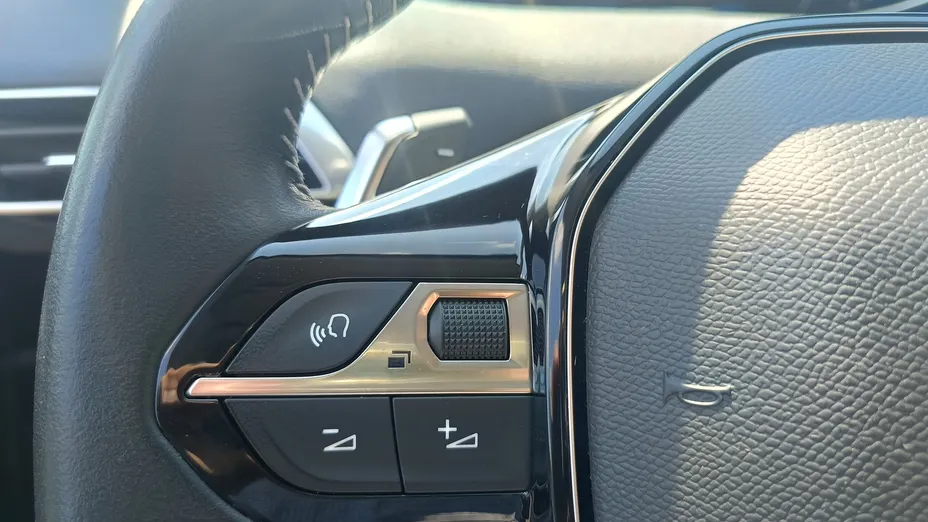 PEUGEOT 3008 3008 1.5 BlueHDi Active Pack S&S EAT8