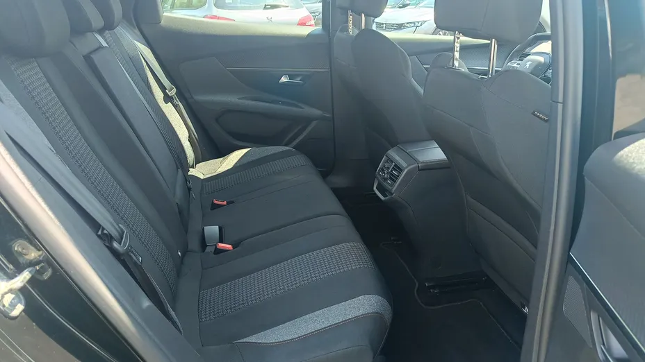 PEUGEOT 3008 3008 1.5 BlueHDi Active Pack S&S EAT8