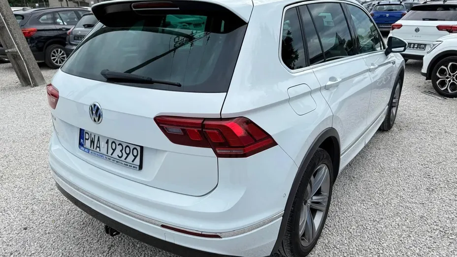 VOLKSWAGEN Tiguan -