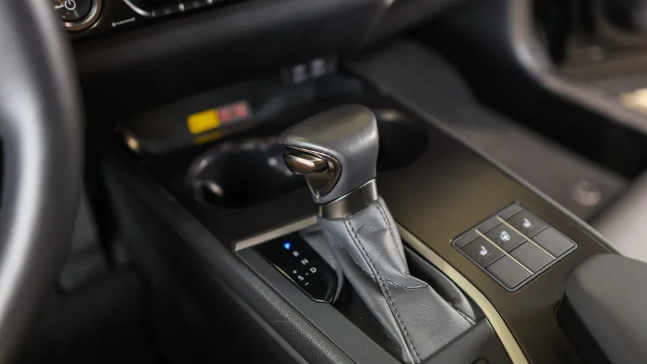 LEXUS UX UX 250h GPF F Sport Design 2WD