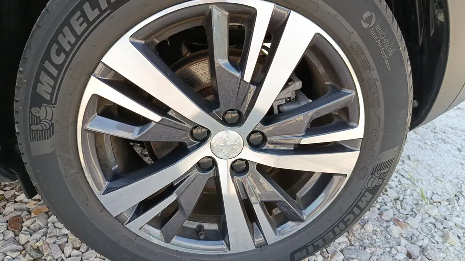 PEUGEOT 3008 3008 1.2 PureTech Allure Pack S&S