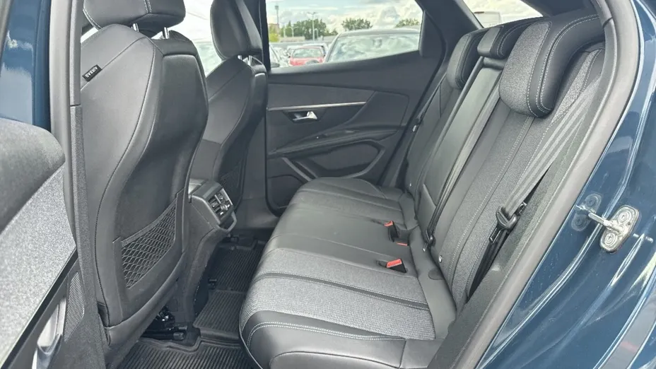 PEUGEOT 3008 3008 1.2 PureTech Allure S&S EAT8