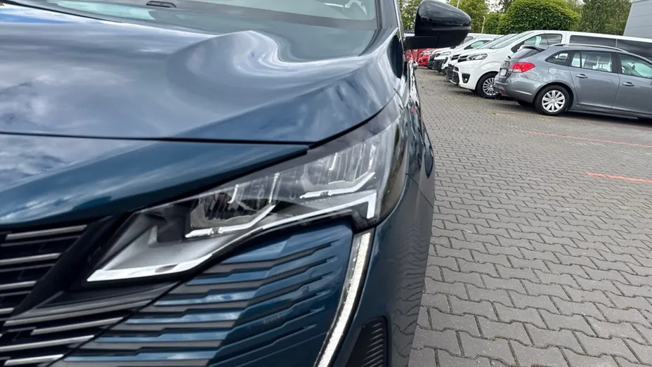 PEUGEOT 3008 3008 1.2 PureTech Allure S&S EAT8