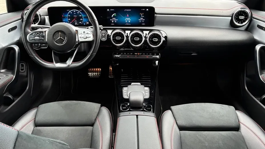 MERCEDES-BENZ CLA CLA 180 7G-DCT