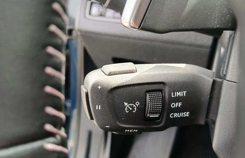 PEUGEOT 3008 3008 1.5 BlueHDi Active Pack S&S EAT8