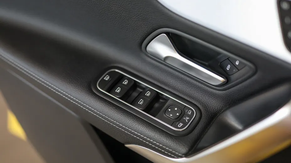 MERCEDES-BENZ A Klasa A 35 AMG 4-Matic 7G-DCT