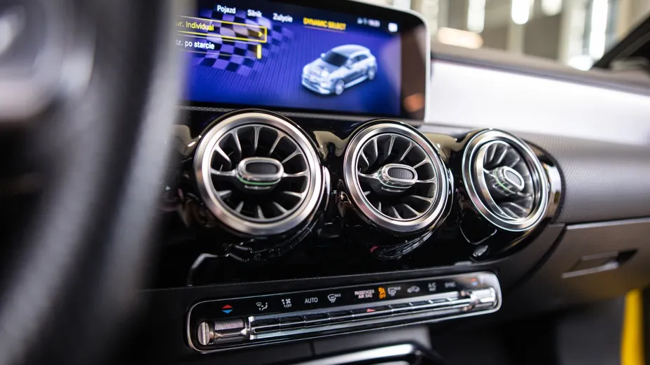 MERCEDES-BENZ A Klasa A 35 AMG 4-Matic 7G-DCT