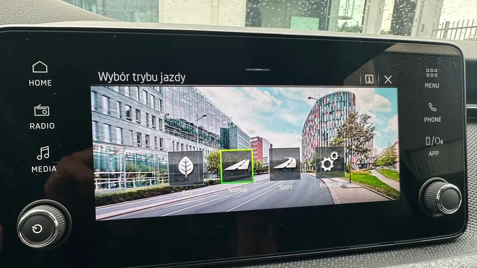 SKODA Kamiq Kamiq 1.0 TSI Selection DSG
