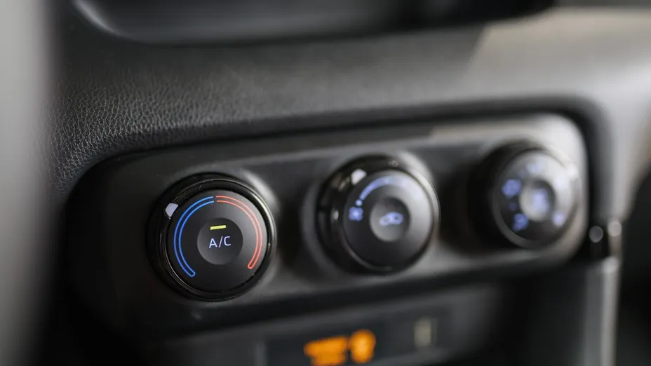 TOYOTA Yaris Yaris 1.0 Active