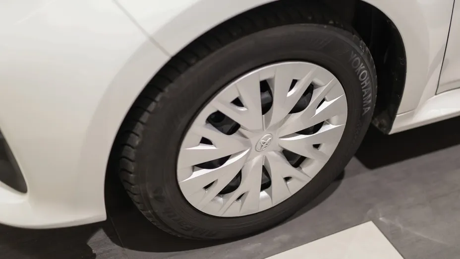 TOYOTA Yaris Yaris 1.0 Active