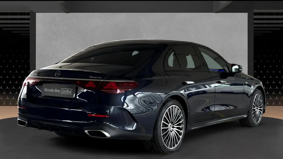 MERCEDES-BENZ E Klasa E 300 de PHEV 4-Matic AMG 9G-Tronic
