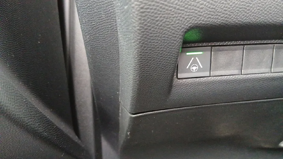 PEUGEOT 2008 2008 PureTech 130 GT S&S EAT8