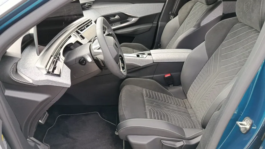 PEUGEOT 3008 3008 1.2 PureTech mHEV GT e-DCS6