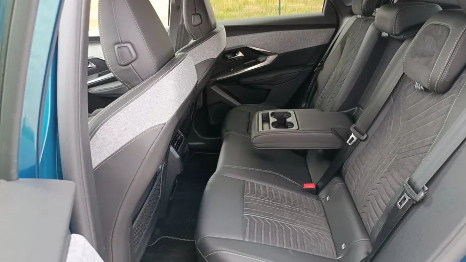 PEUGEOT 3008 3008 1.2 PureTech mHEV GT e-DCS6