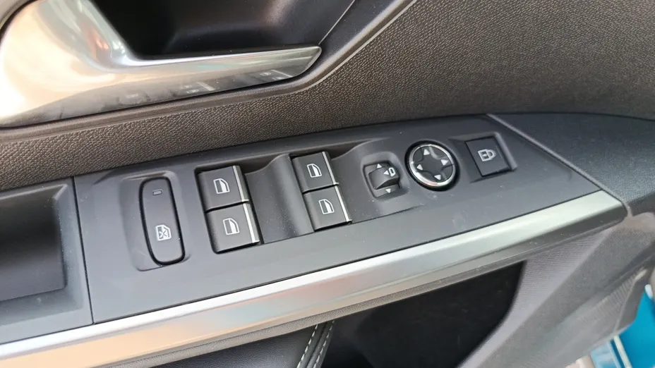 PEUGEOT 3008 3008 1.2 PureTech mHEV GT e-DCS6