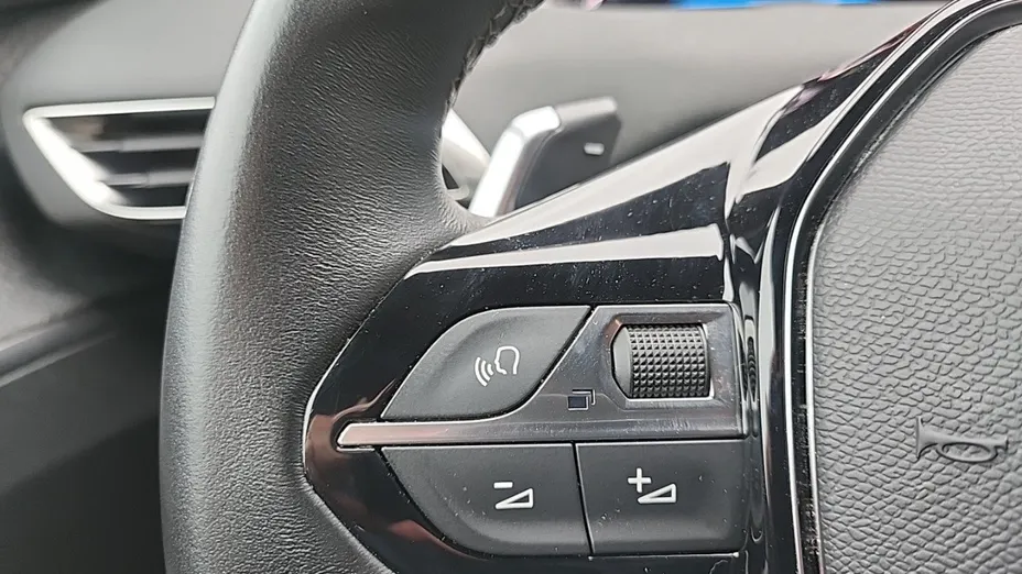 PEUGEOT 3008 3008 1.2 PureTech Allure Pack S&S EAT8