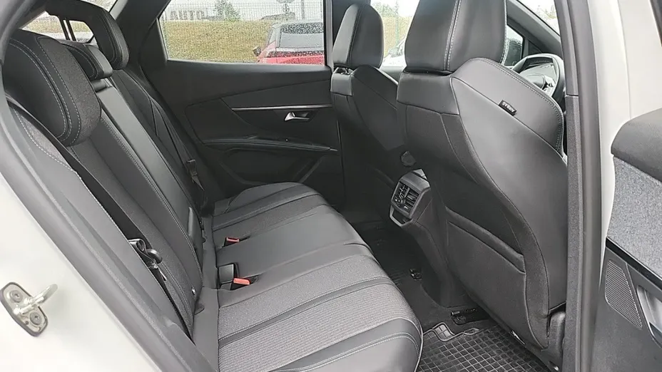 PEUGEOT 3008 3008 1.2 PureTech Allure Pack S&S EAT8