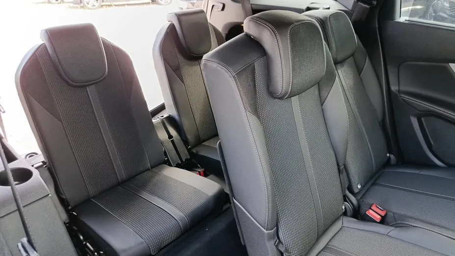 PEUGEOT 5008 5008 1.5 BlueHDi GT S&S EAT8