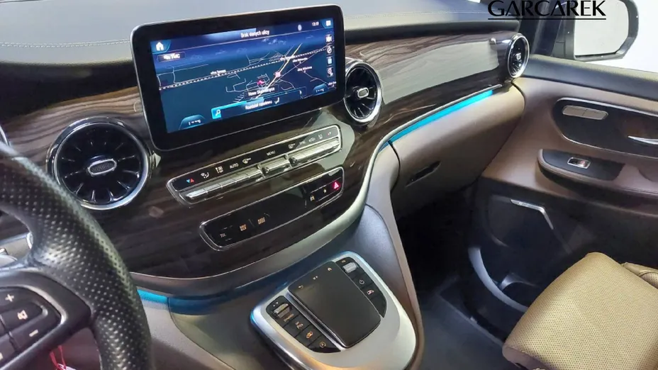 MERCEDES-BENZ V Klasa V 300 d Avantgarde 9G-Tronic (długi)