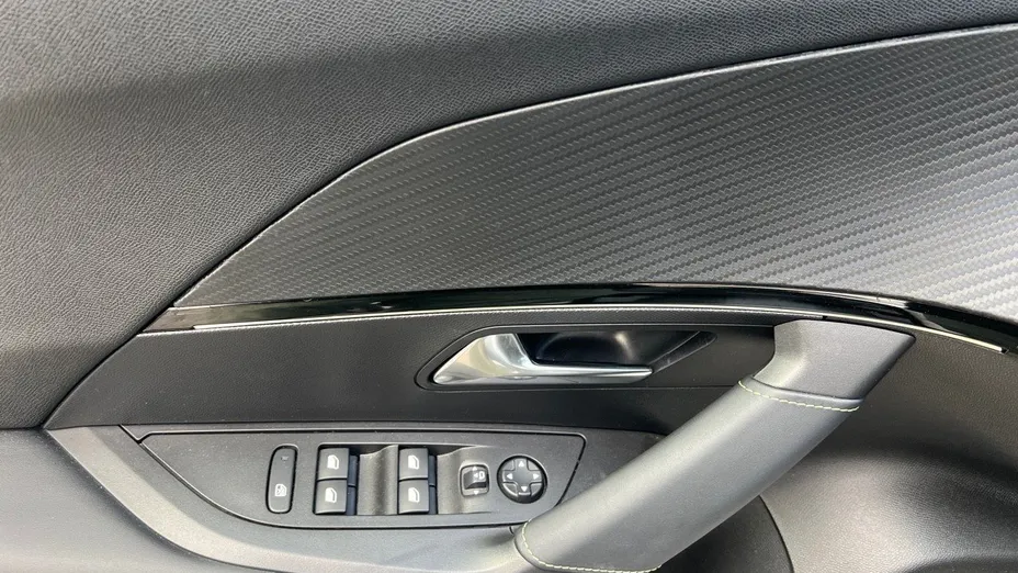 PEUGEOT 2008 2008 PureTech 130 GT S&S EAT8