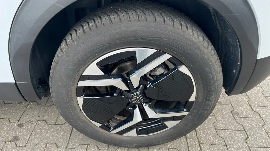 PEUGEOT 2008 2008 PureTech 130 GT S&S EAT8