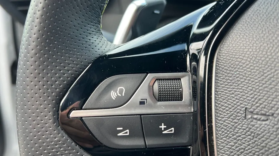 PEUGEOT 2008 2008 PureTech 130 GT S&S EAT8