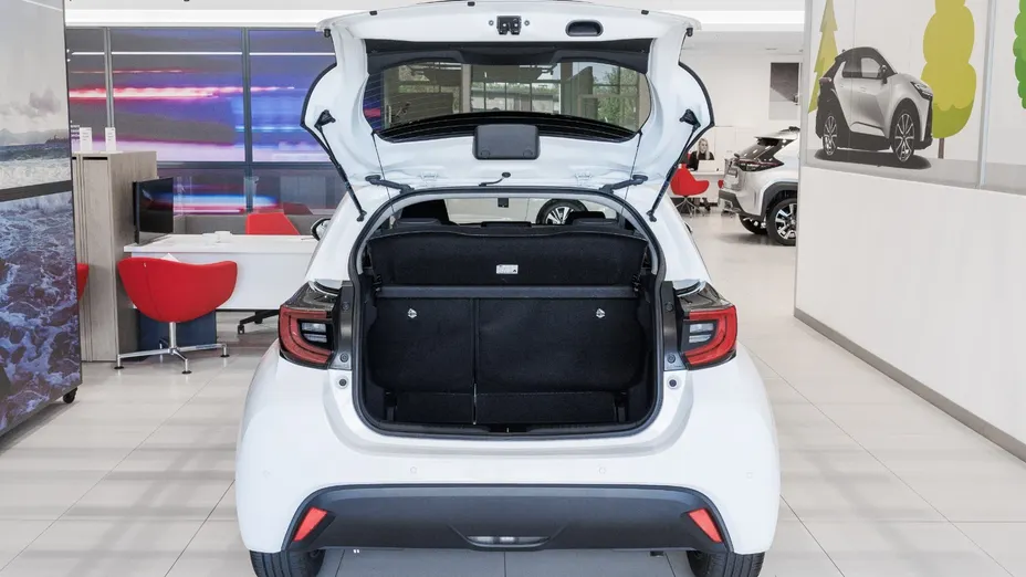 TOYOTA Yaris Yaris Hybrid 1.5 Style