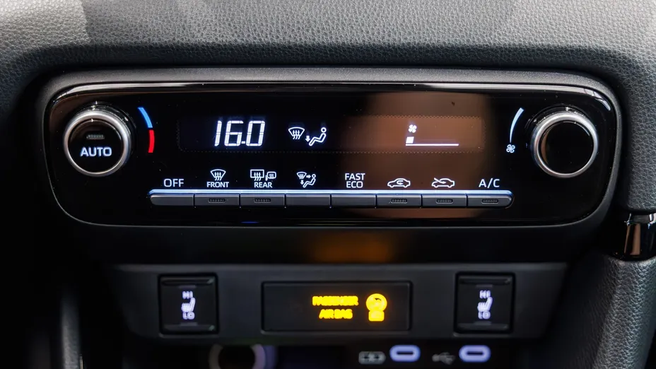 TOYOTA Yaris Yaris Hybrid 1.5 Style