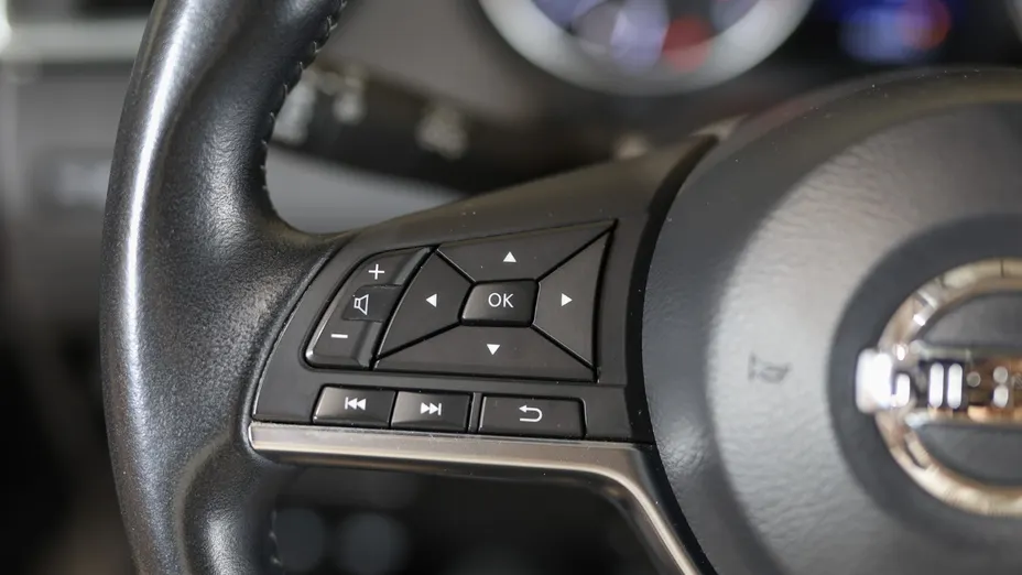 NISSAN Qashqai Qashqai 1.3 DIG-T N-Connecta