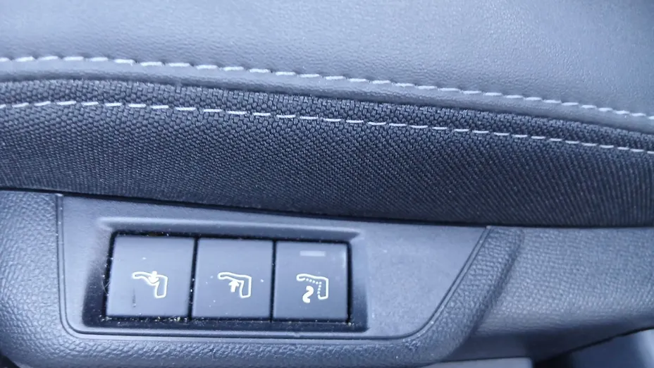 PEUGEOT 2008 2008 PureTech 130 GT S&S EAT8