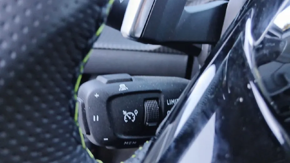 PEUGEOT 2008 2008 PureTech 130 GT S&S EAT8