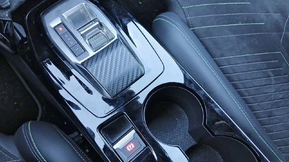 PEUGEOT 2008 2008 1.2 PureTech GT S&S EAT8